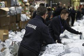 Operation to Inspect Packages from Shein - Paris