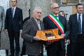 Robert De Niro Recieves The Capitoline Wolf - Rome