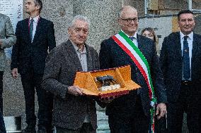 Robert De Niro Recieves The Capitoline Wolf - Rome