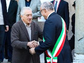 Robert De Niro Recieves The Capitoline Wolf - Rome