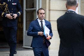 Prime Minister Meets with Regional Presidents - Versailles