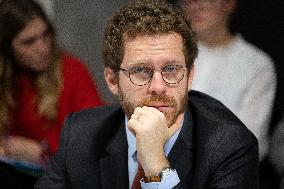 Prime Minister Meets with Regional Presidents - Versailles