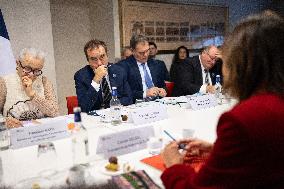 Prime Minister Meets with Regional Presidents - Versailles