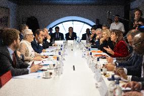 Prime Minister Meets with Regional Presidents - Versailles