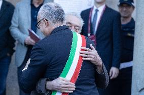 Robert De Niro Recieves The Capitoline Wolf - Rome