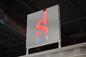 Politics at The Made in France Trade Show - Paris