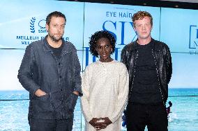 Six Jours Ce Printemps-La Premiere - Paris AJ