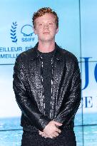 Six Jours Ce Printemps-La Premiere - Paris AJ