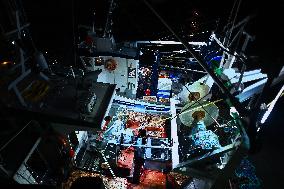 Return From Scallop Fishing - Port-En-Bessin. FC