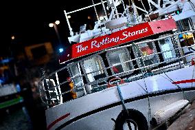 Return From Scallop Fishing - Port-En-Bessin. FC