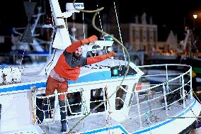 Return From Scallop Fishing - Port-En-Bessin. FC