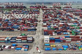 China Imports And Exports of Goods Trade Increased
