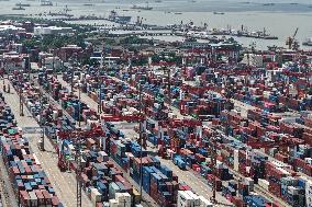 China Imports And Exports of Goods Trade Increased