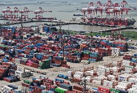 China Imports And Exports of Goods Trade Increased