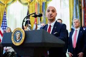 Donald Trump Announces Drug Pricing Deal With Pharma Giants - DC