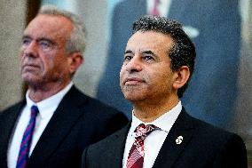 Donald Trump Announces Drug Pricing Deal With Pharma Giants - DC