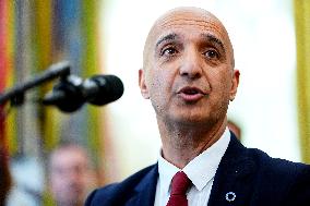 Donald Trump Announces Drug Pricing Deal With Pharma Giants - DC