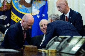 Donald Trump Announces Drug Pricing Deal With Pharma Giants - DC