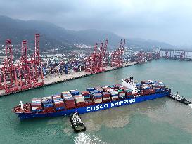 China Imports And Exports of Goods Trade Increased