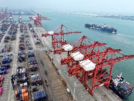 China Imports And Exports of Goods Trade Increased