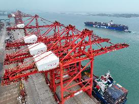 China Imports And Exports of Goods Trade Increased