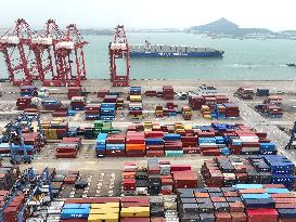 China Imports And Exports of Goods Trade Increased