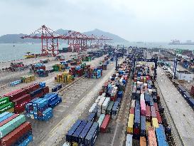 China Imports And Exports of Goods Trade Increased