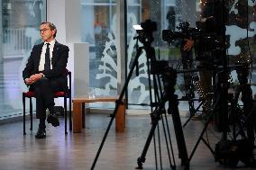 Apolline De Malherbe Interviews Bruno Retailleau - Bry Sur Marne