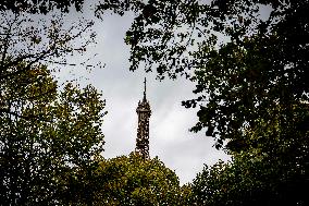 Eiffel Tower Illustrations - Paris