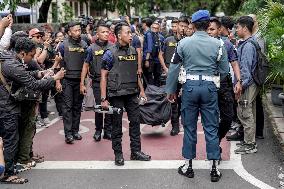 54 Injured After Explosion at Jakarta Mosque - India