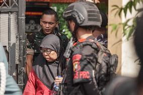 54 Injured After Explosion at Jakarta Mosque - India