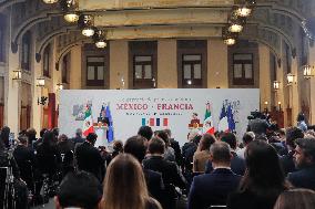 Emmanuel Macron hold News Conference in Mexico