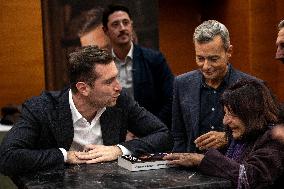 Jordan Bardella signs copies of his book Ce que veulent les Français - Nice