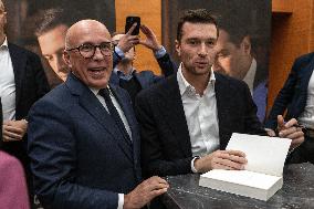 Jordan Bardella signs copies of his book Ce que veulent les Français - Nice