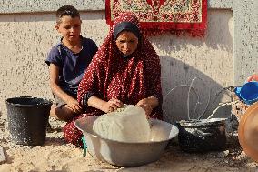 Gaza Scrap Search Amid Crisis