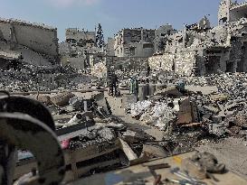 Gaza Man Rebuilds Bombed Bakery - Gaza Strip