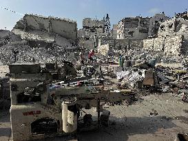 Gaza Man Rebuilds Bombed Bakery - Gaza Strip