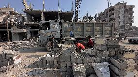 Gaza Man Rebuilds Bombed Bakery - Gaza Strip