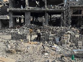 Gaza Man Rebuilds Bombed Bakery - Gaza Strip