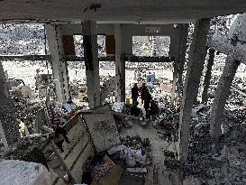 Gaza Man Rebuilds Bombed Bakery - Gaza Strip