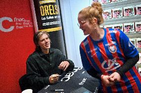Orelsan dedicaces Caen. FC