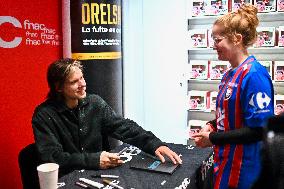 Orelsan dedicaces Caen. FC