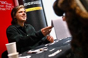 Orelsan dedicaces Caen. FC