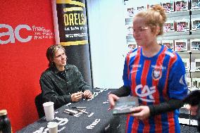 Orelsan dedicaces Caen. FC