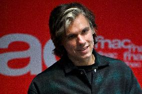 Orelsan dedicaces Caen. FC