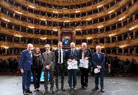 Mark Caulfield and Douglas F. Easton Receiving "Lombardy is Research" Award - Milan