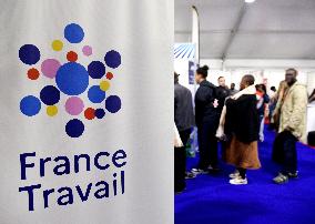 Forum for employment on Place de la Concorde in Paris