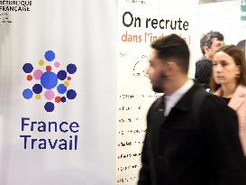 Forum for employment on Place de la Concorde in Paris