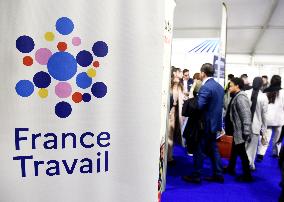 Forum for employment on Place de la Concorde in Paris