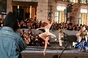 Christmas Lights Illuminate Faubourg Saint Honore - Paris